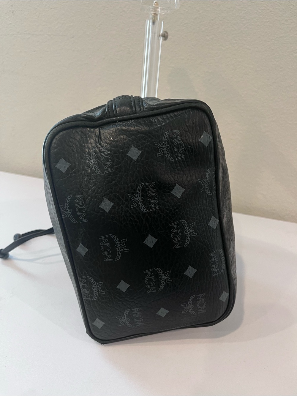 MCM DRAWSTRING BUCKET BAG. - Picture 8 of 12